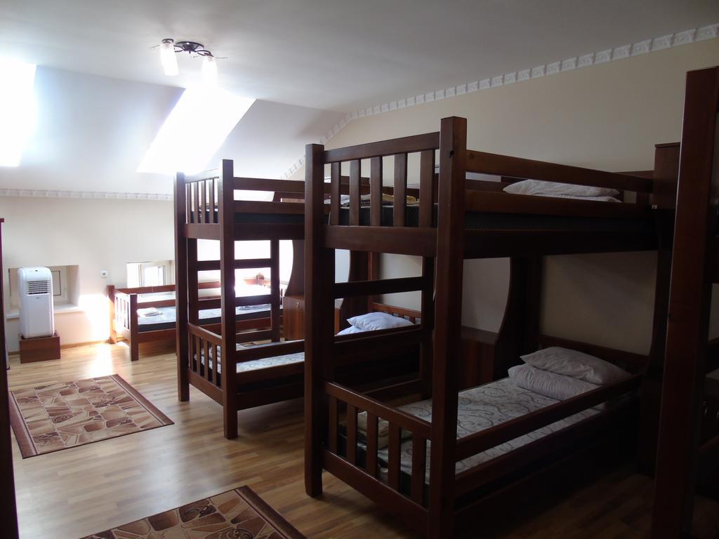 Lions Heart Hostel Lviv Exterior photo